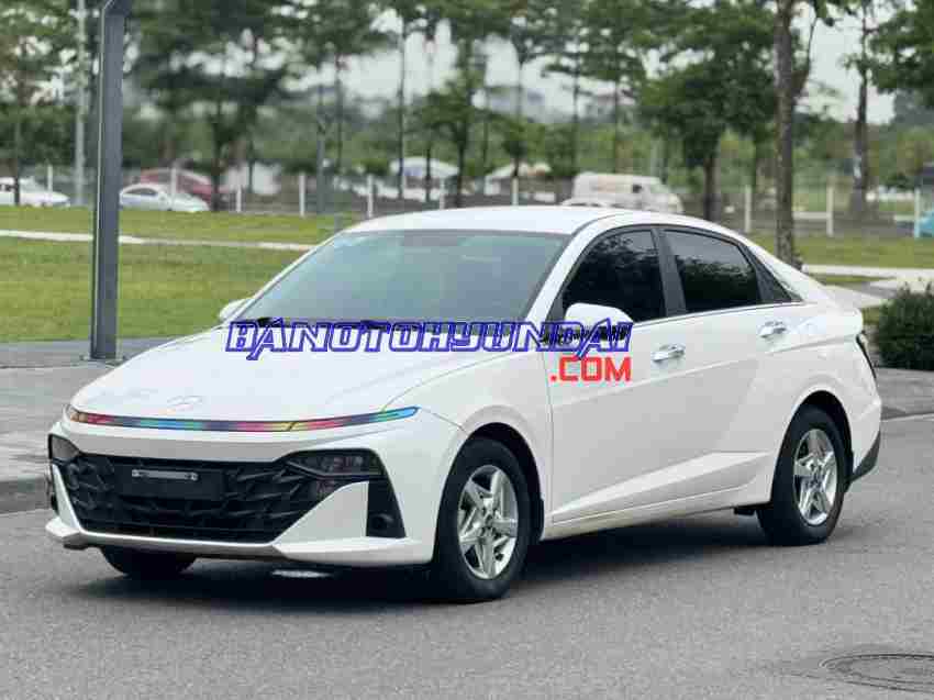 Cần bán gấp xe Hyundai Accent Đặc biệt 1.5 AT 2024 màu Trắng