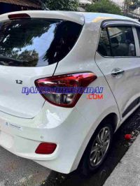 Cần bán xe Hyundai i10 Grand 1.2 AT màu Trắng 2015