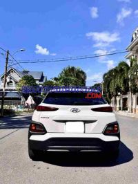 Cần bán gấp xe Hyundai Kona Tiêu Chuẩn 2.0 AT năm 2021, màu Trắng, Số tự động