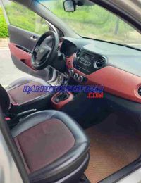 Cần bán gấp xe Hyundai i10 Grand 1.2 AT năm 2015, màu Bạc, Số tự động