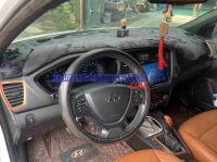 Cần bán xe Hyundai i20 Active 1.4 AT 2015 Số tự động màu Trắng