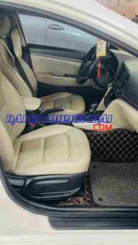 Cần bán gấp xe Hyundai Elantra 2.0 AT 2018 màu Trắng