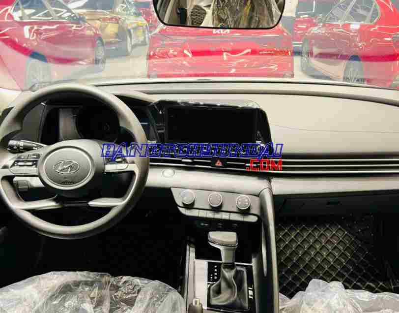 Bán Hyundai Elantra 1.6 AT Tiêu chuẩn, màu Trắng, Máy xăng, 2023
