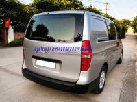 Cần bán gấp xe Hyundai Grand Starex Van 2.5 MT năm 2010, màu Bạc, Số tay